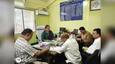 प्रखंड कार्यालय आनेवाले लोगों की सुने समस्याएं और उसका करें समाधान