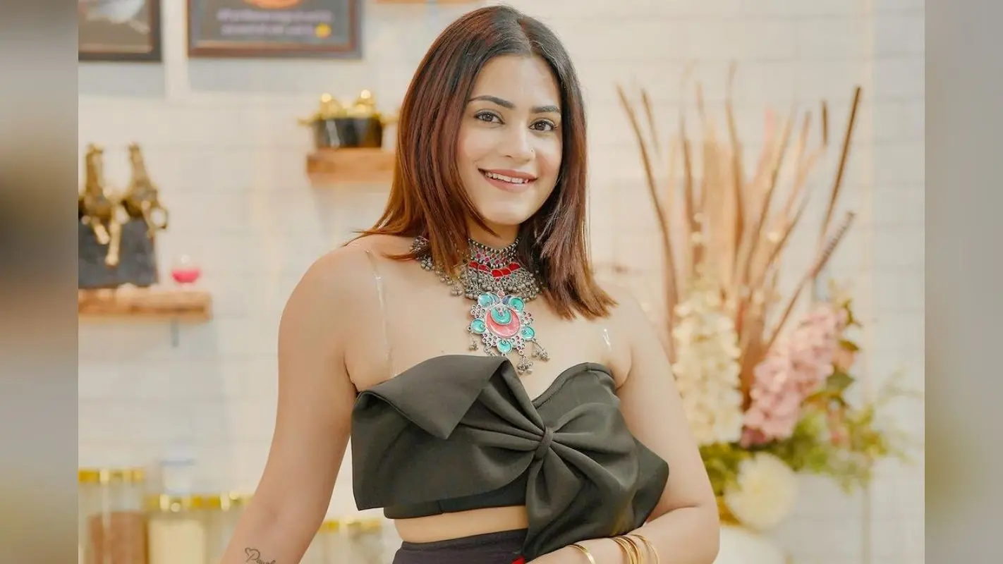 Bigg Boss OTT 3 के घर में ये क्या बोल गई कृतिका मलिक, यूट्यूबर अरमान संग है कनेक्शन