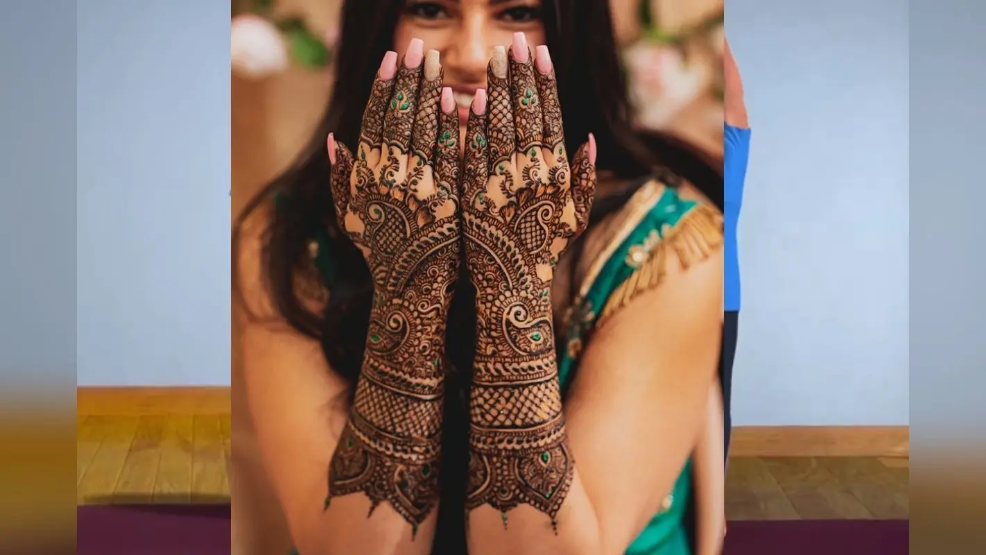 Teej Mehndi Designs: तीज पर मेंहदी डिज़ाइन, अपने हाथों को सजाएं इन खूबसूरत पैटर्न्स के साथ