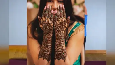 Indo-Western Mehndi Design: इंडो-वेस्टर्न लुक मेहंदी डिज़ाइन, खूबसूरती और स्टाइल का अनोखा संगम