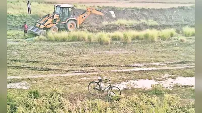 गरीबों को रोजगार देनेवाला मनरेगा बना भ्रष्टाचार का अड्डा, मजदुरों की जगह जेसीबी से हो रहा काम