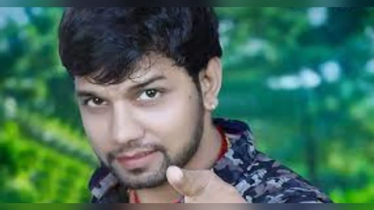 ‘हीरोइन’ के गाने से मशहूर हुए Neelkamal Singh, नेटवर्थ है खेसारी लाल से ऊपर