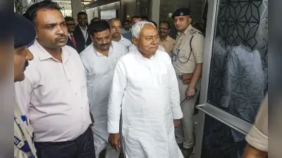 नीतीश कुमार से मिलने पहुंचे JDU के कई दिग्गज नेता, नयी सरकार बनने से पहले इस मुलाकात के जानिए मायने..