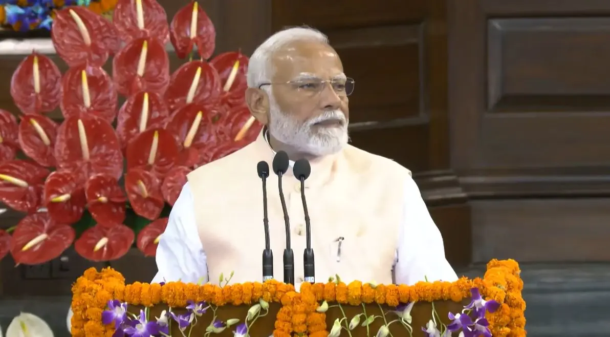 NDA Meeting: संसदीय दल के नेता चुने गए पीएम मोदी, ‘वसुधा का नेता कौन हुआ’ शब्दों से किया गया स्वागत