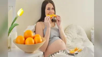 Pregnancy: प्रेगनेंसी में संतरा खाने से क्या लाभ होता है? डायटीशिन से जानिए प्रेग्नेंट महिलाओं को एक दिन में कितना संतरा खाना चाहिए?