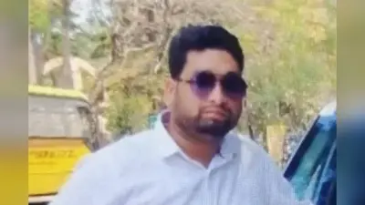 Jharkhand Crime: सरायकेला के आदित्यपुर में जमीन कारोबारी को अपराधियों ने मारी गोली, पांच वर्षीय बेटा भी घायल, दोनों खतरे से बाहर