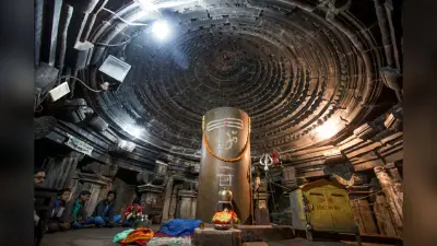MP Tourism: मध्यप्रदेश के मातंगेश्वर मंदिर, जहां हर साल 1 इंच बढ़ता है शिवलिंग