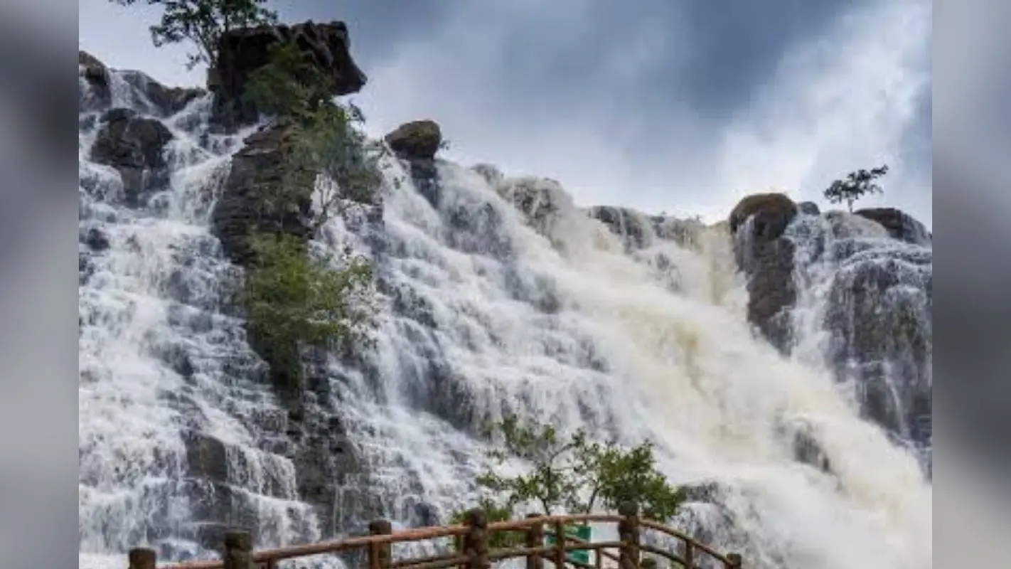 Chhattisgarh Tourism: फोटोग्राफी के हैं शौकीन, तो आपके लिए खास है तीरथगढ़ फॉल