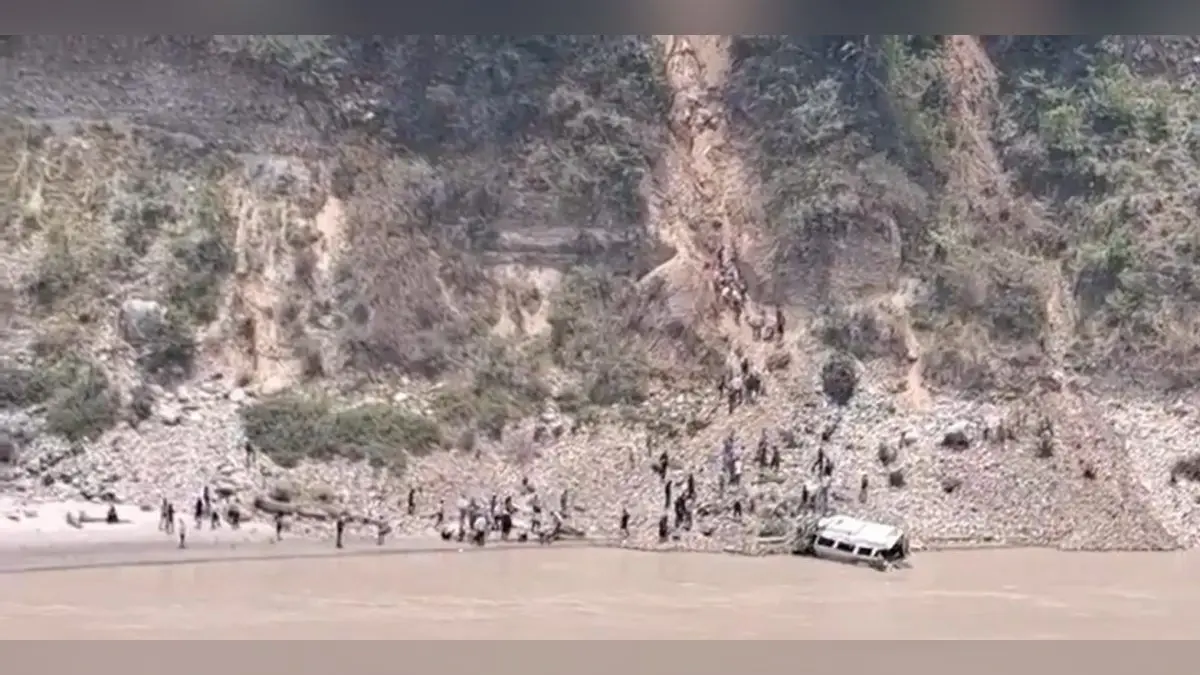 Uttarakhand Accident: उत्तराखंड टैंपो ट्रैवलर हादसे में यूपी के छह लोगों की मौत, सात घायल