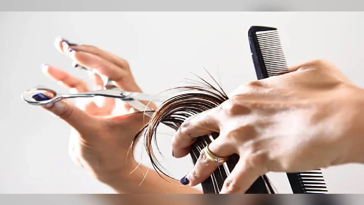 Vastu for Hair Cuts: किस दिन नहीं कटवाने चाहिए बाल, जानें इसके पीछे की क्या है वजह