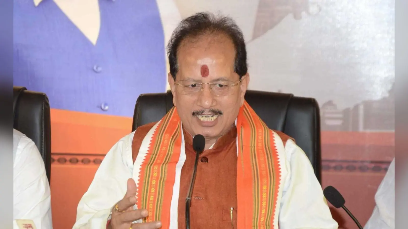 बिहार के डिप्टी सीएम का हेमंत सोरेन पर हमला, बोले- झारखंड, बिहार हो या दिल्ली, भ्रष्ट लोग एक ही भाषा बोलते हैं
