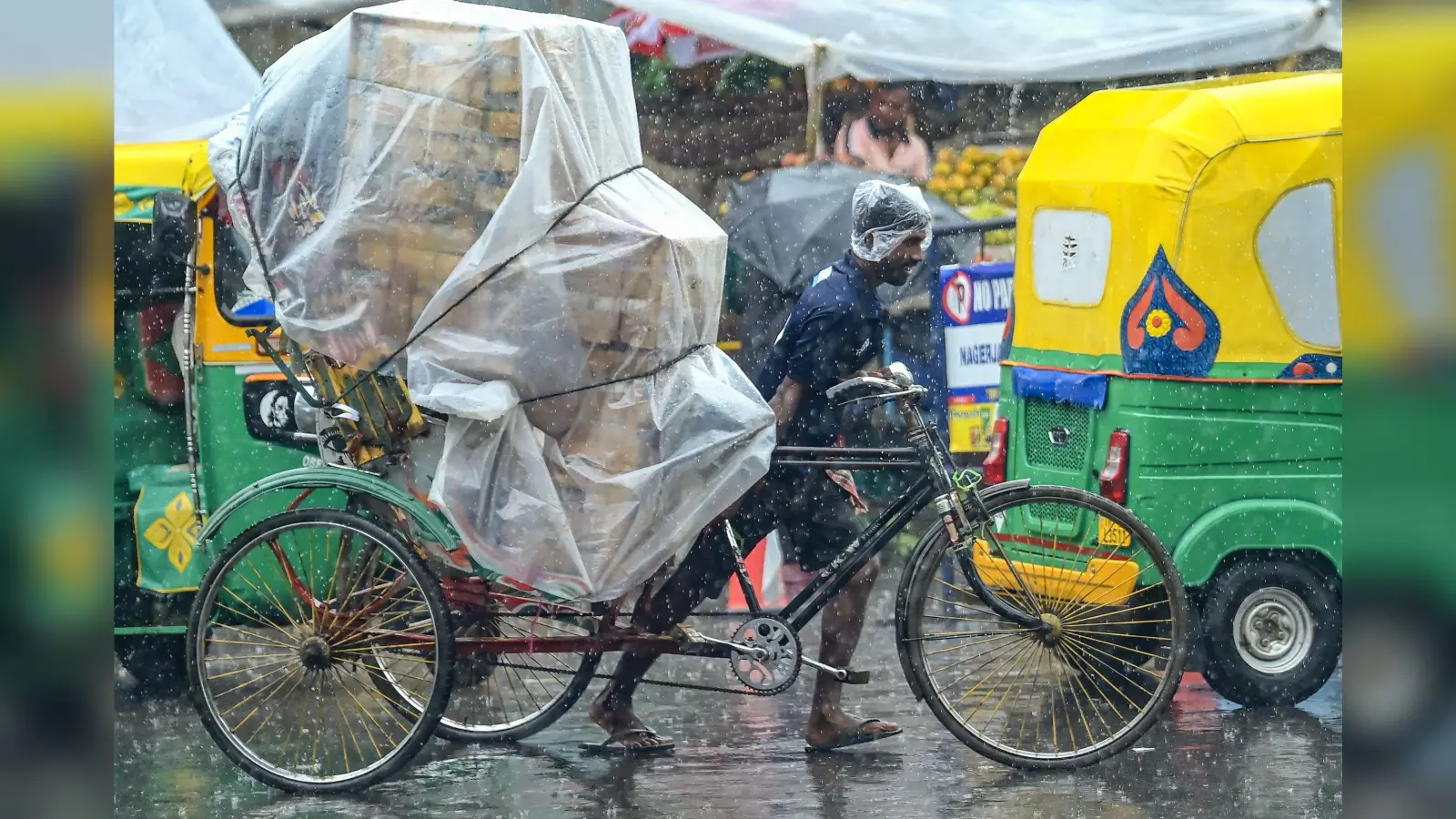 Bihar weather: बिहार में मानसून का दिखा असर, जमकर बरसे बदरा, जानें लेटेस्ट अपडेट