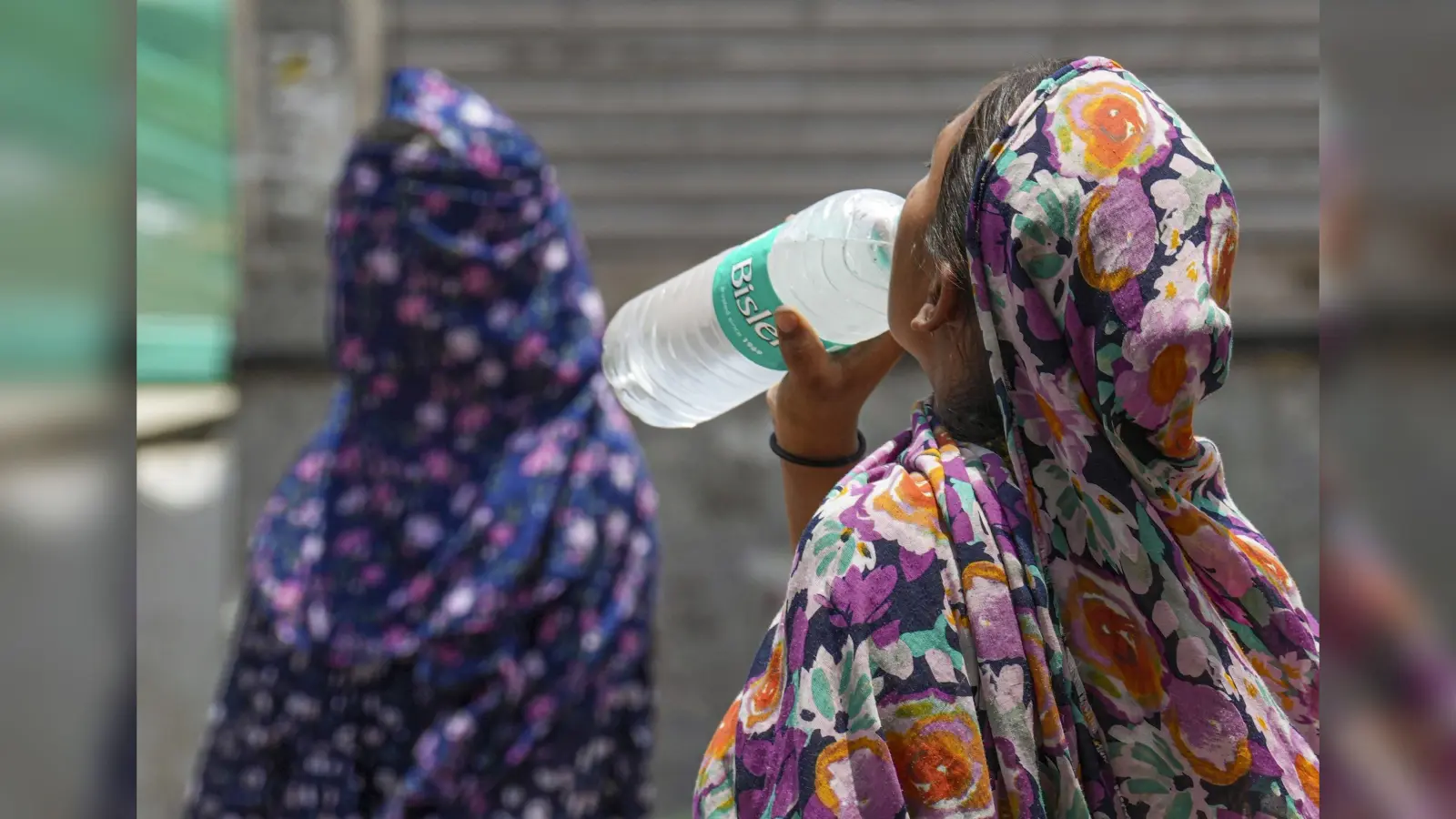 Weather Updates: फरवरी में मई-जून जैसी गर्मी! बारिश में भी आएगी कमी, मौसम ऐसे लेगी करवट