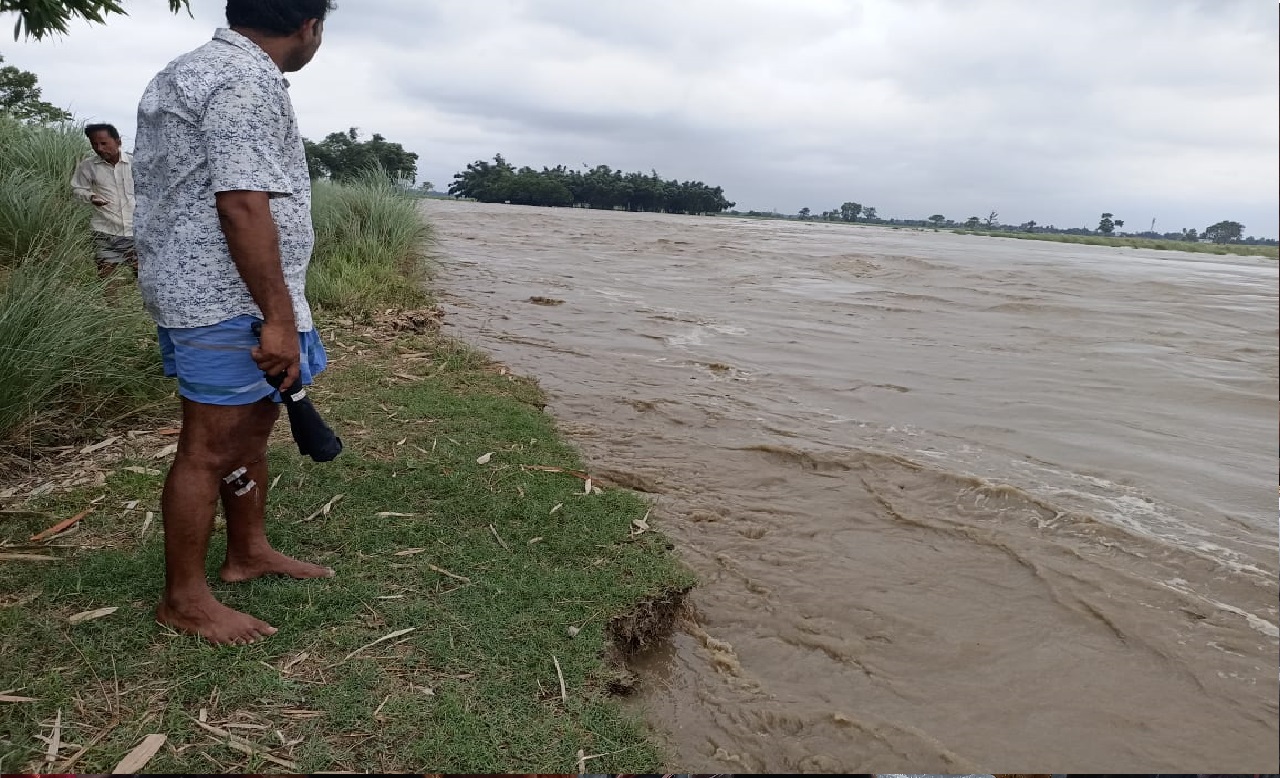 Bihar Flood: बारिश के बाद नदियों ने तरेरी आंखें, अब मसान नदी ने दिखाया रौद्र रुप…