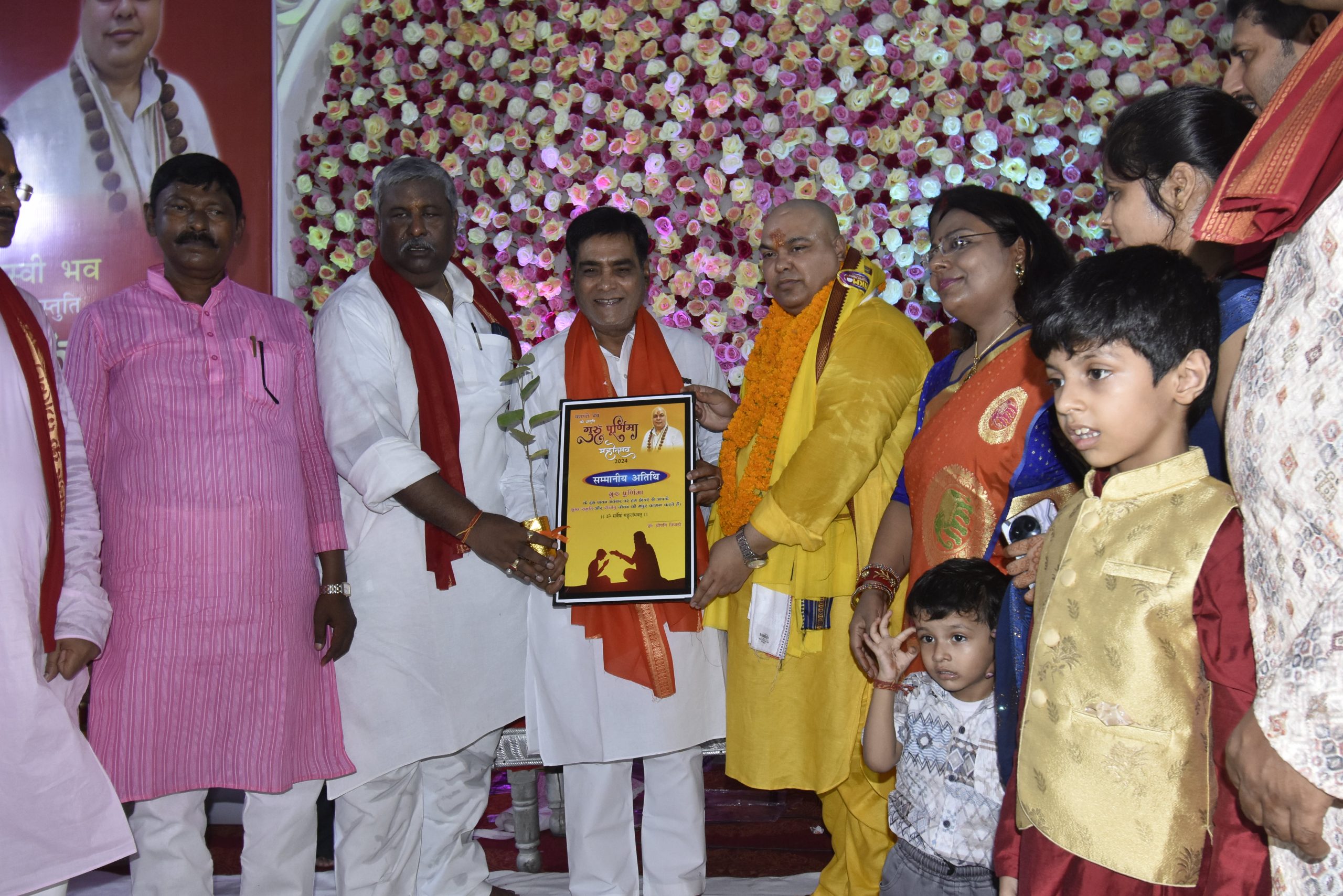 Guru Purnima: पटना में गुरु पूर्णिमा पर कई कार्यक्रम आयोजित, शास्त्रीय संगीत और गायन सुन मंत्रमुग्ध हुए श्रोता