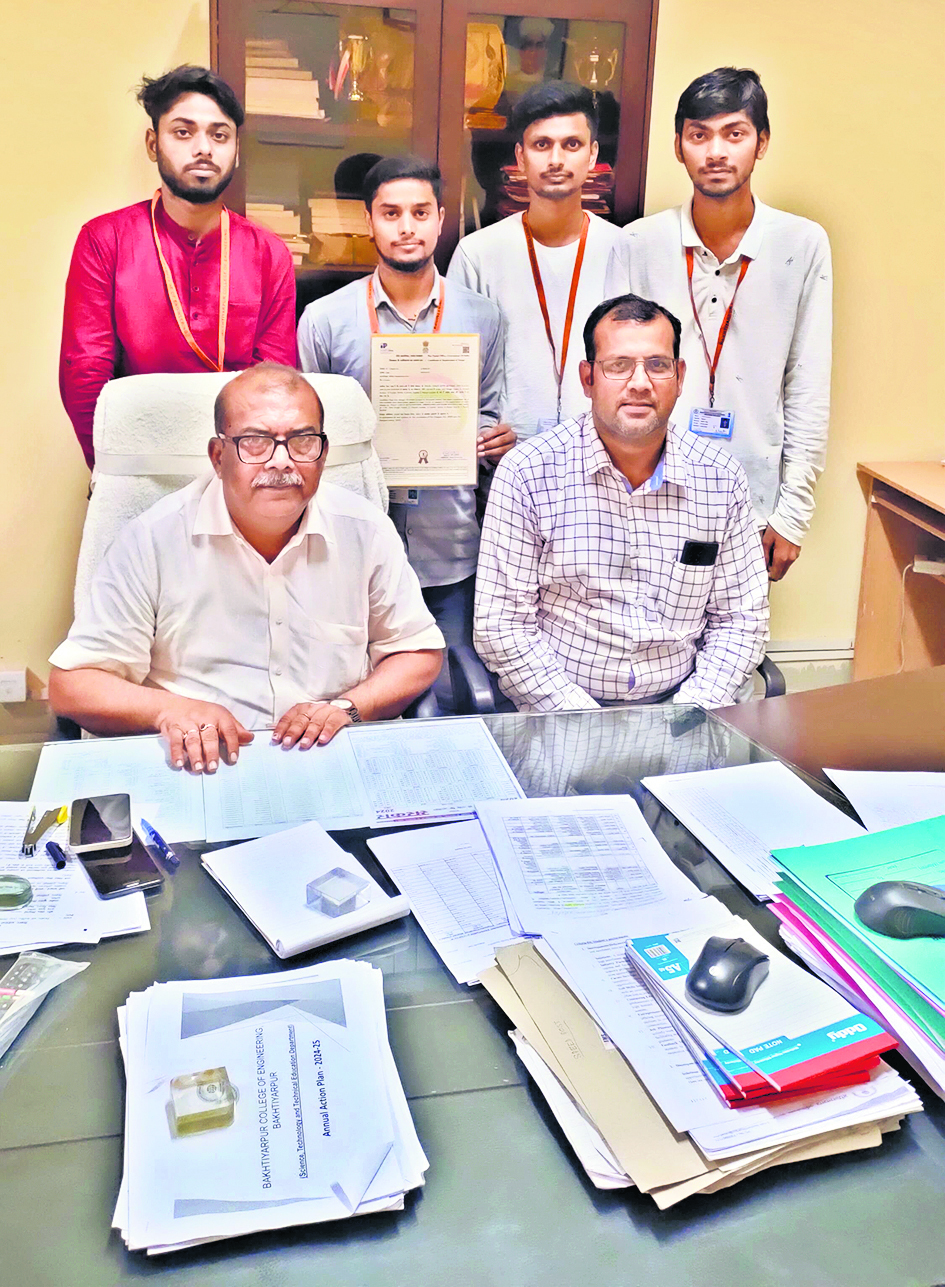 अब ट्रेनों में बिना पंखे के हवा लेंगे यात्री, बिजली की होगी बचत