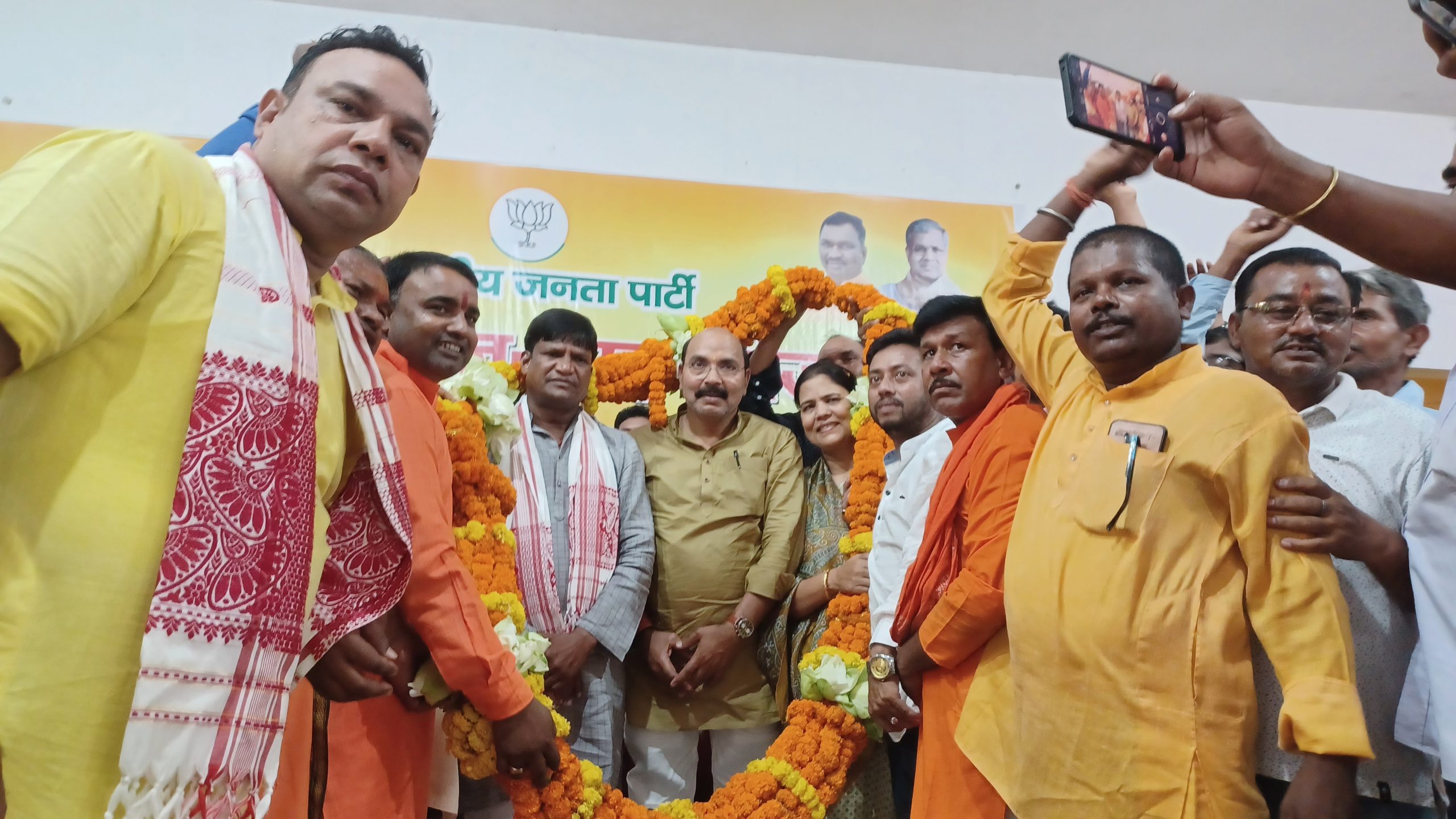 हर कार्यकर्ता के साथ हमेशा खड़ा रहूंगा : सांसद