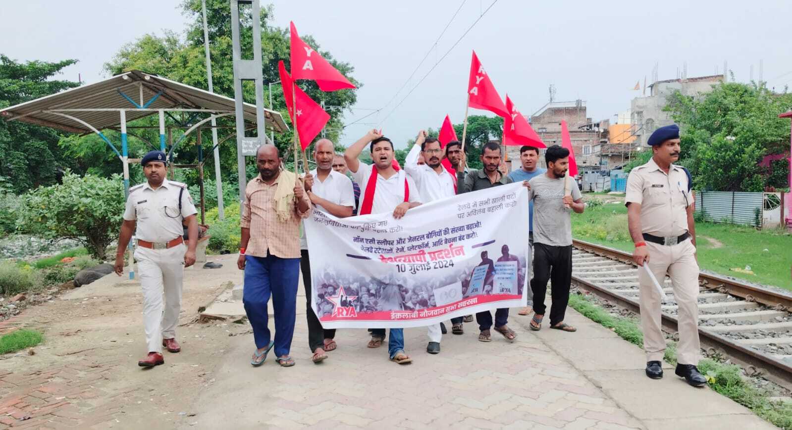 युवाओं के भविष्य व जवानी को बर्बाद कर रही भाजपा सरकार