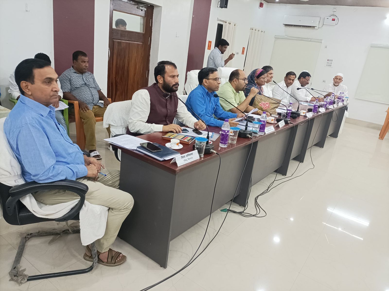 जिला परिषद की बैठक में बा��़, नियंत्रण, जल निस्सरण समेत कई विभागीय कार्यों की हुई समीक्षा