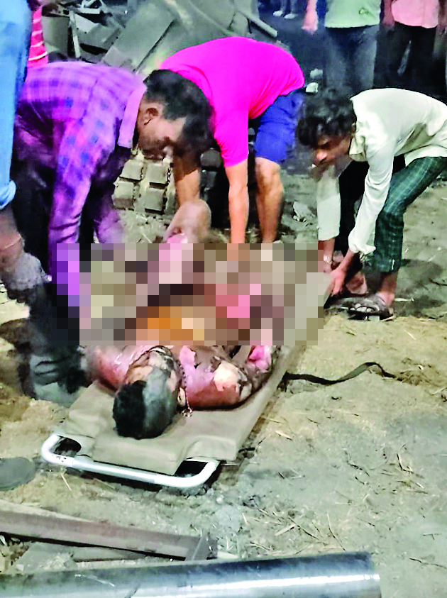 Hazaribagh Factory Accident News : फैक्टरी की भट्ठी में ब्लास्ट चार झुलसे, एक की मौत