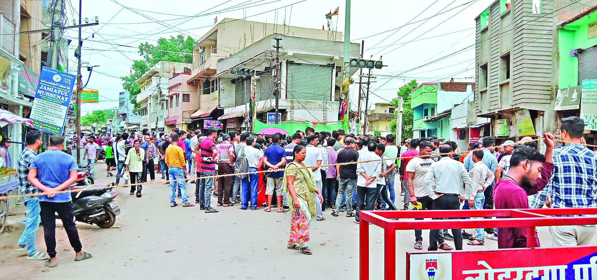 Lohardaga Crime News : लोहरदगा में स्वर्ण व्यवसायी की हत्या, सड़क पर उतरे लोग