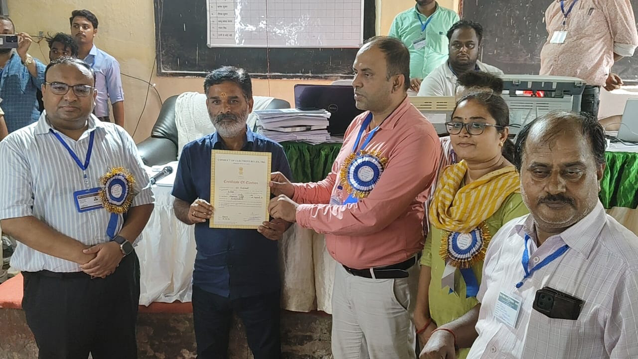 एकबार फिर कैंची की तेज धार के आगे चूक गया तीर