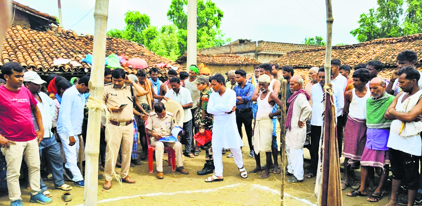 कोसला-करहनी गांव के पास मिला व्यक्ति का शव, पुलिस जांच में जुटी