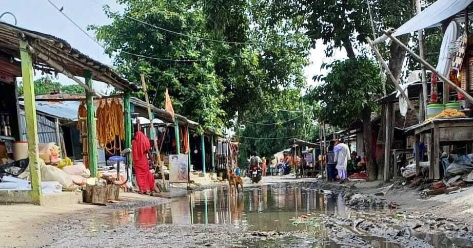 जलजमाव की समस्या से ग्रामीण परेशान