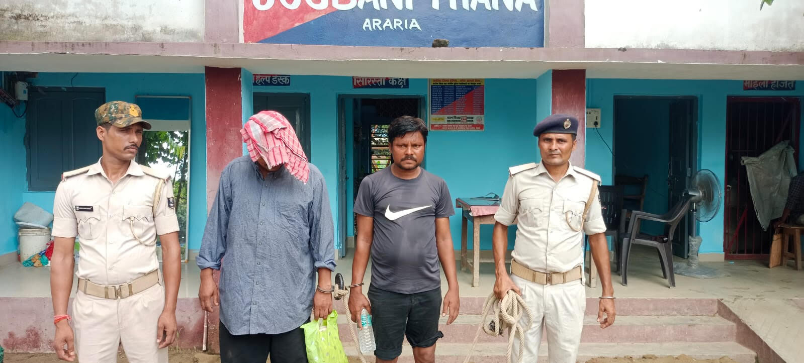 31 बोतल शराब के साथ दो तस्कर गिरफ्तार