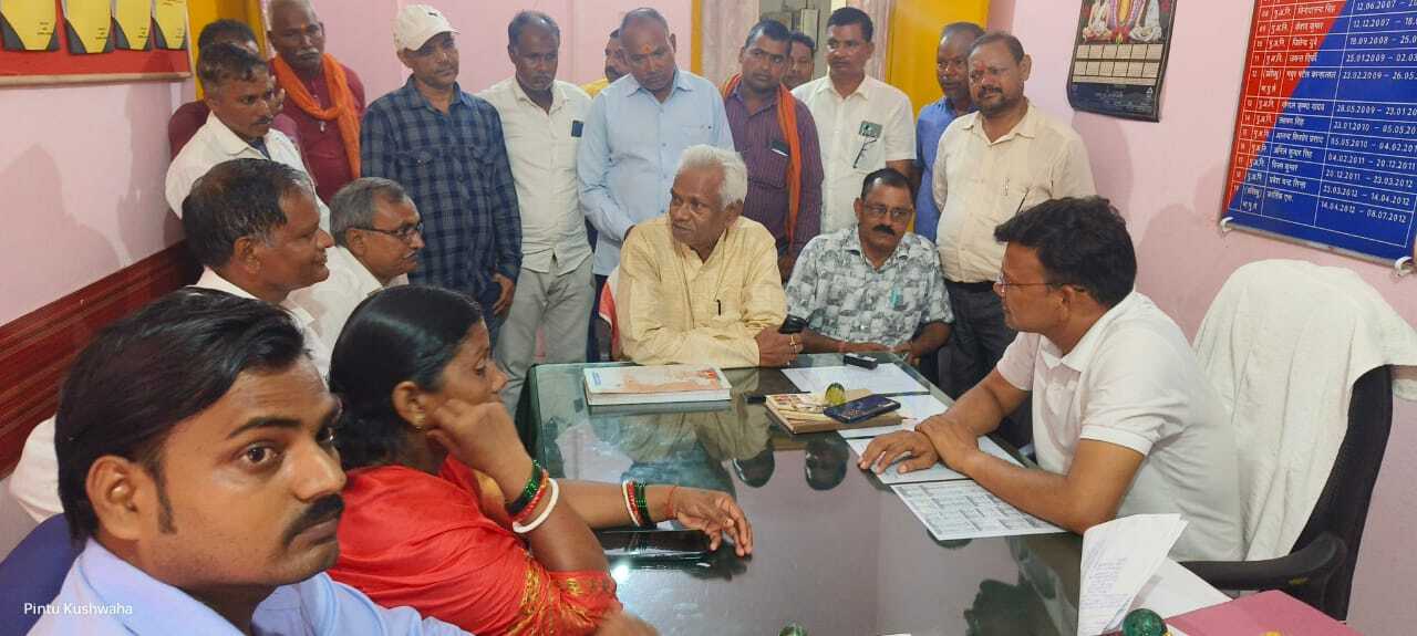 बिना पूर्व सूचना के महुदी मार्ग विवाद को लेकर होने वाली बैठक स्थगित