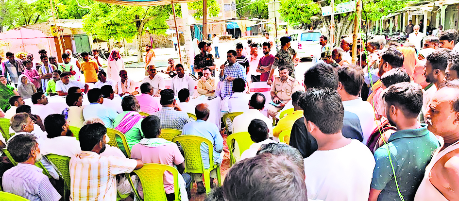विधायक की पहल पर सोंधो अंधारीगाछी में खुलीं दुकानें