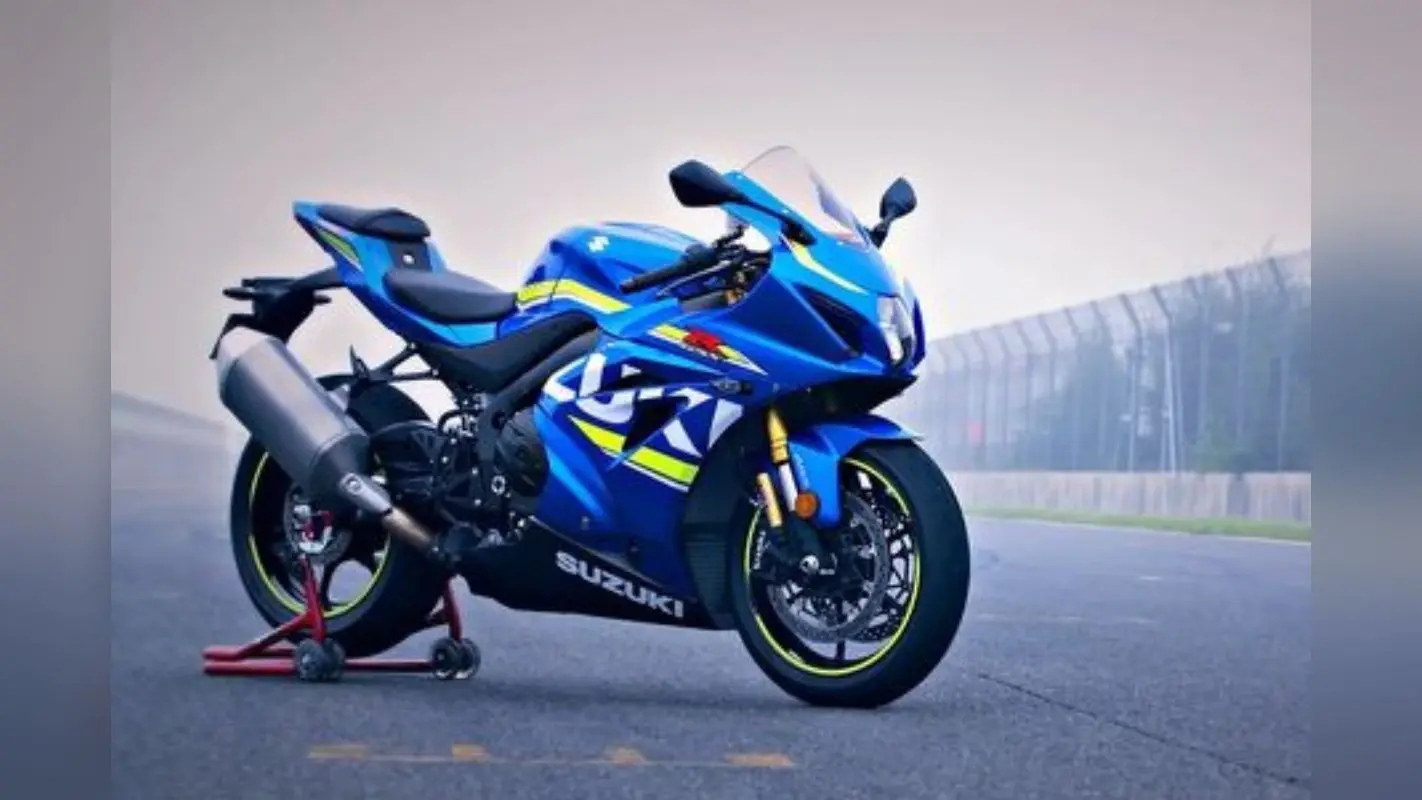 Bike Tips: शो-रूम में खड़ी बाइक की तरह चमकती रहेगी आपकी गाड़ी, अपनाएं ये 5 टिप्स