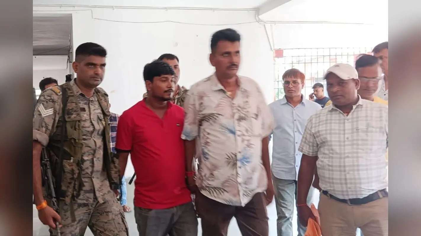 ACB Trap: हजारीबाग से 40 हजार रिश्वत लेते राजस्व कर्मचारी और उसका सहयोगी अरेस्ट, एसीबी ने दबोचा
