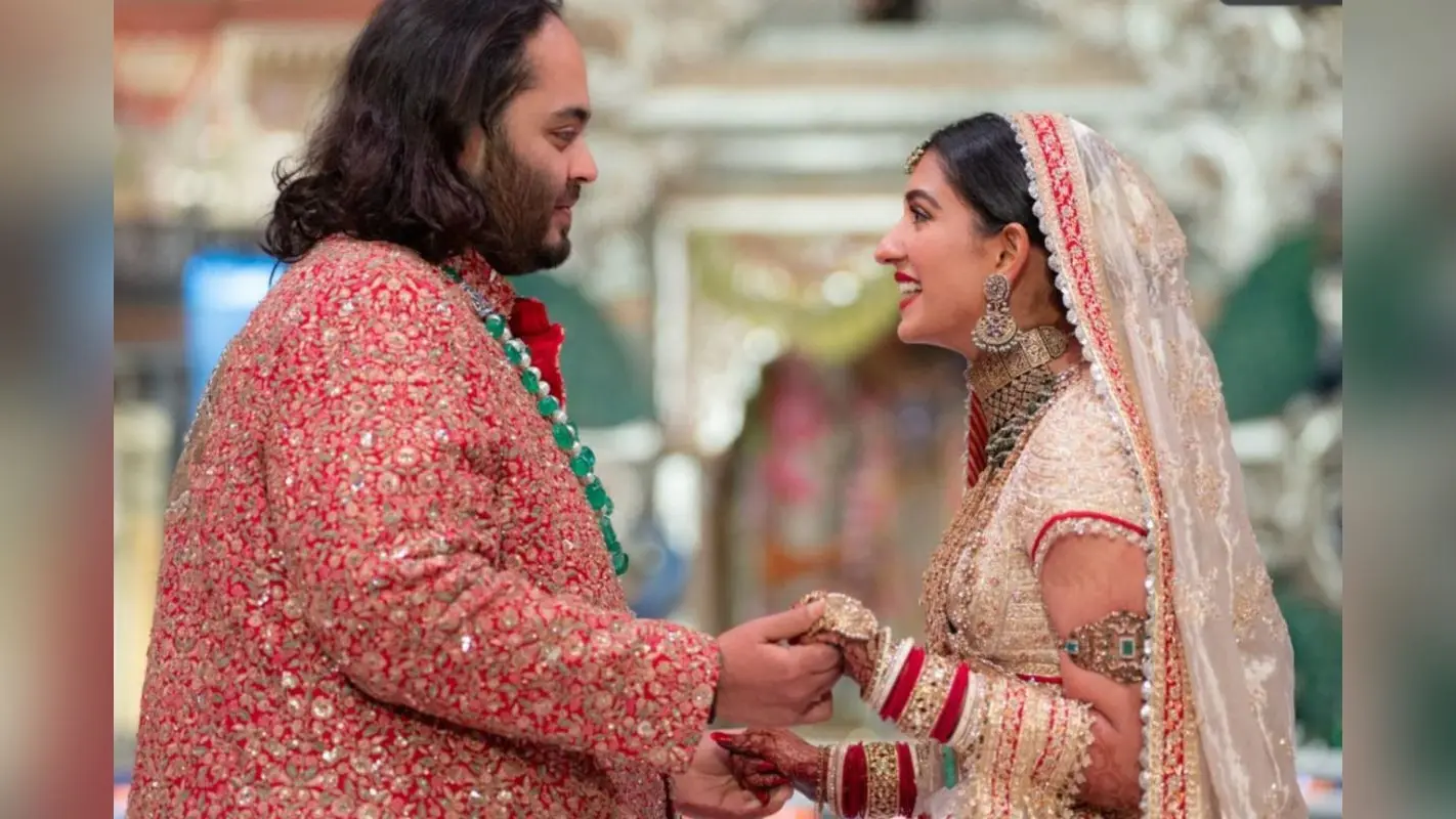 Anant-Radhika Haldi Ceremony: अनंत अंबानी और राधिका मर्चेंट की हल्दी सेरेमनी, कई दिग्गज हुए शामिल