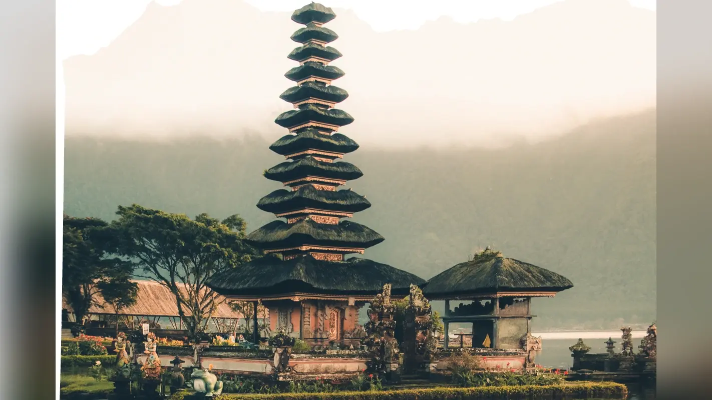 International Tourism: भव्य मंदिर और शानदार समुद्र तटों के लिए मशहूर है बाली