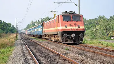 सरायकेला-खरसावां : मां-बाप के एकलौते बेटे ने ट्रेन से कट कर की खुदखुशी