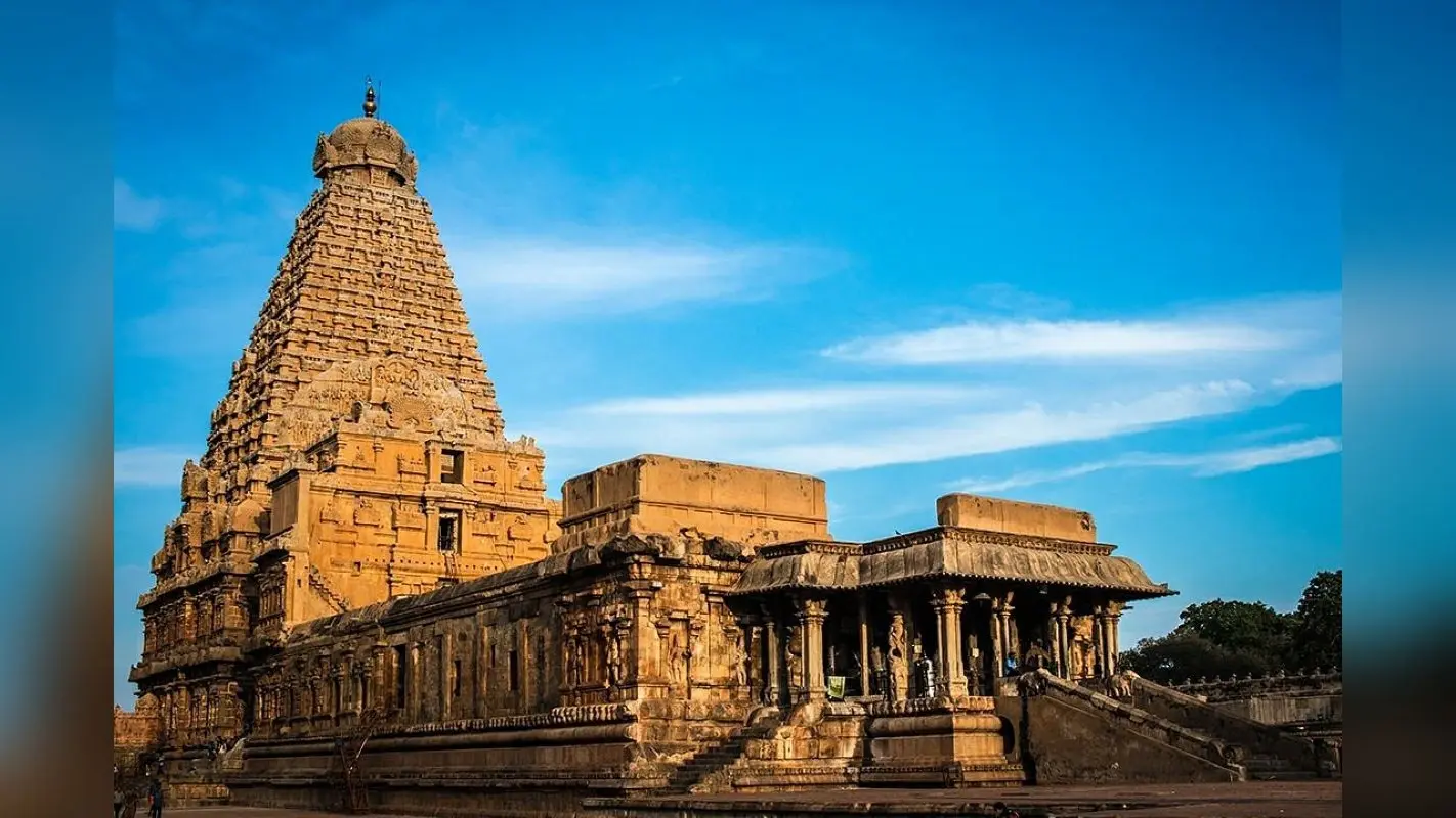 Brihadeshwar Temple: आखिर 1000 साल पुराना बृहदेश्वर मंदिर कैसे खड़ा है बिना नीव के?