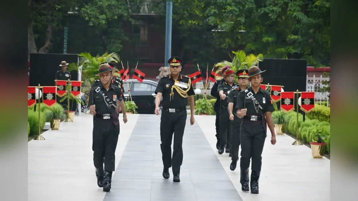 Army News: लेफ्टिनेंट जनरल अनिंद्य सेनगुप्ता बने मध्य कमान के जनरल ऑफिसर कमांडिंग-इन-चीफ, कार्यभार संभाला