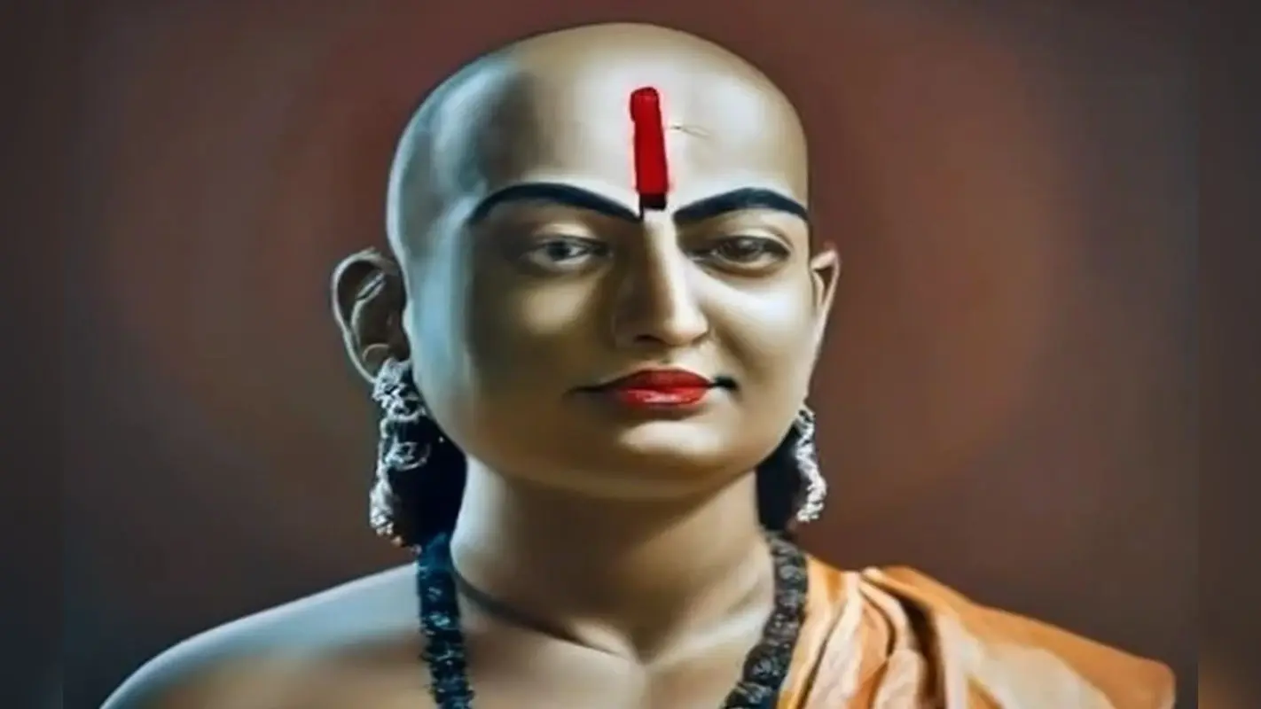 Chanakya Niti: शादीशुदा आदमी को कभी किसी से शेयर नहीं करनी चाहिए ये बातें