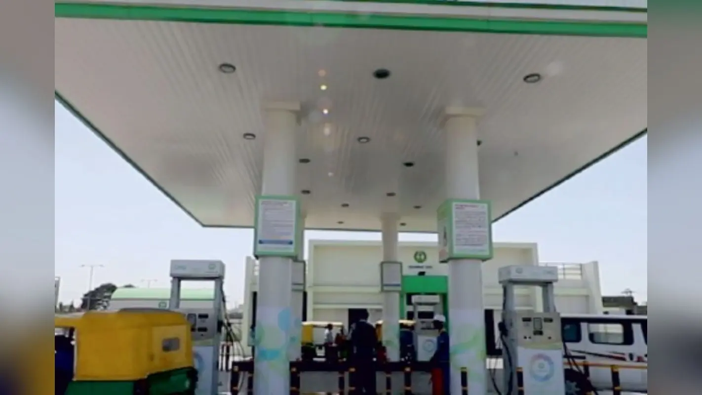 CNG PNG Price Hike: मुंबई में CNG डेढ़ रुपये महंगी, पीएनजी के दाम भी बढ़े
