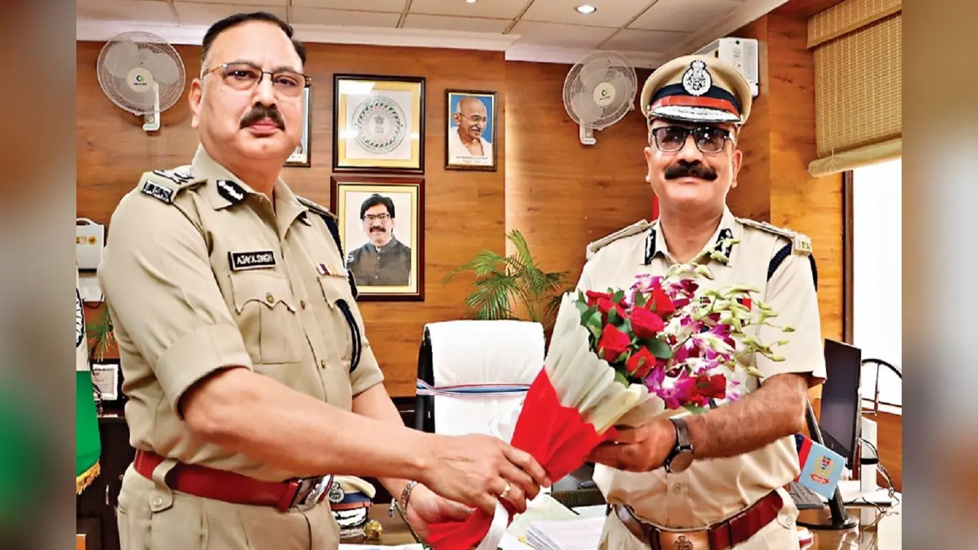 सावधान! कहीं आपको भी तो नहीं आया फर्जी ID से झारखंड DGP का फ्रेंड रिक्वेस्ट, ऐसे करें इसकी पहचान
