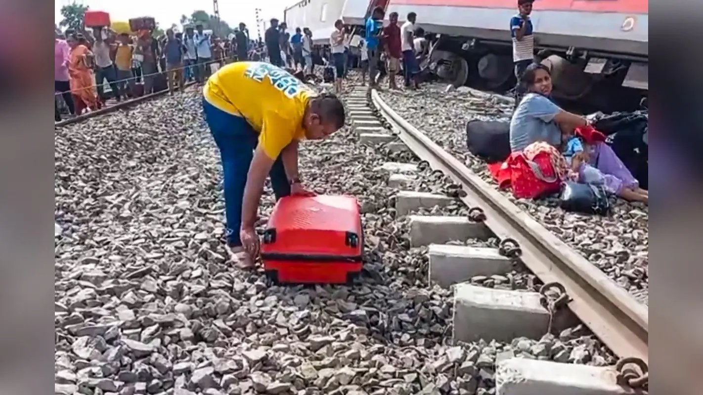 UP Dibrugarh Train Accident: चंडीगढ़-डिब्रूगढ़ एक्सप्रेस हादसे के बाद कई ट्रेनें कैंसिल, कुछ के बदले गए रूट, देखें लिस्ट