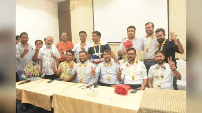 DHANBAD CLUB : गहमागहमी के बीच 635 सदस्यों ने डाले वोट, विजेताओं ने केक काट किया सेलीब्रेट