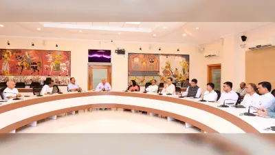 मुख्य सचिव ने अधिकारियों के साथ की बैठक, बोले-सरकार की योजनाओं और कार्यक्रमों के कार्यान्वयन पर जोर दें