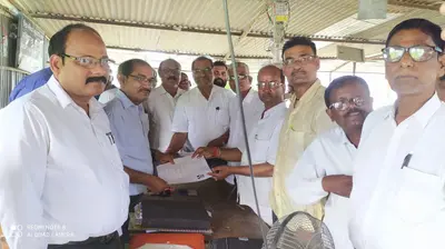 एडवोकेट एसोसिएशन के चुनाव को लेकर दूसरे दिन दो अभ्यर्थियों ने किया नामांकन पत्र दाखिल