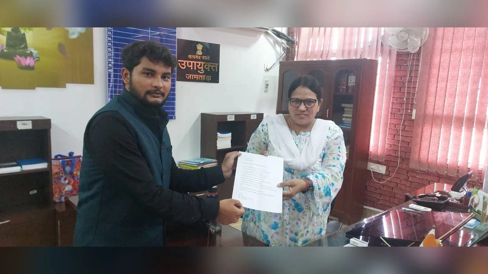 देवलेश्वर धाम को पर्यटन स्थल बनाने को लेकर दिया ज्ञापन