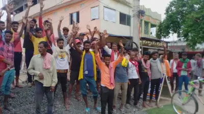 मजदूरी बढ़ोतरी की मांग को लेकर सफाई कर्मियों ने किया हड़ताल