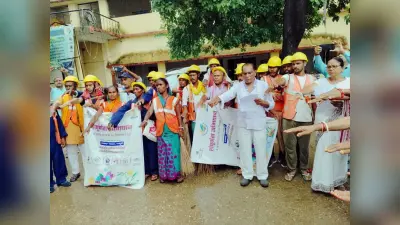 संपूर्णता अभियान का हुआ शुभारंभ, निकाली गयी स्वच्छता रैली