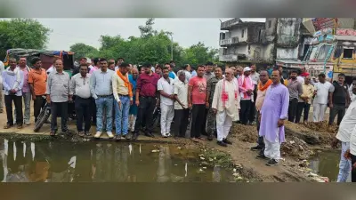 पूर्व विधायक ने सड़क निर्माण में लगी कंपनी के अधिकारियों और इंजीनियर के साथ किया स्थल निरीक्षण