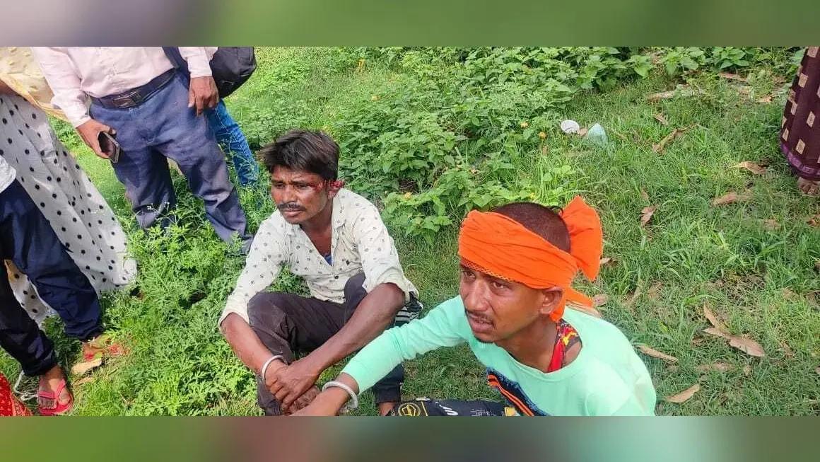दो बाइक की टक्कर में एक की मौत, तीन घायल